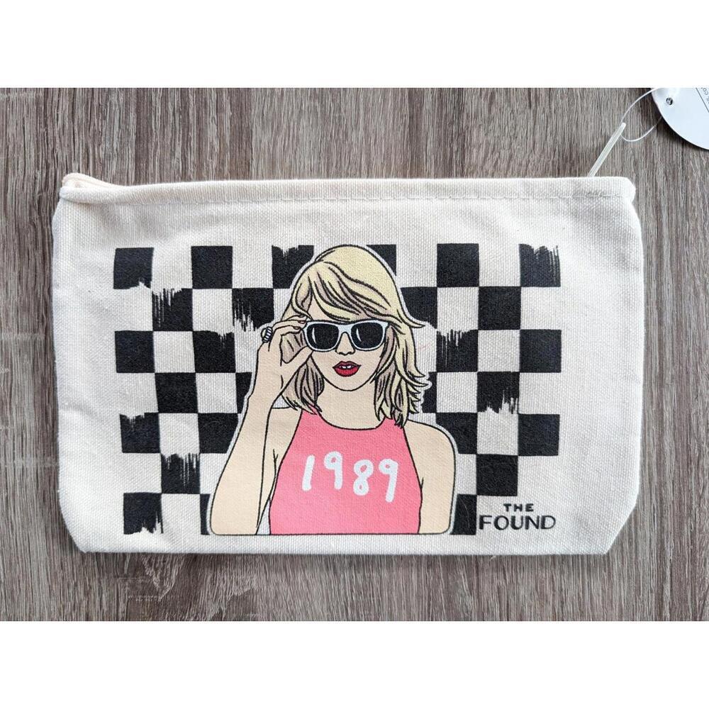 NWT Taylor Swift Make Up Bag 1989 Taylor Swift With Sunglasses By The Found - Picture 1 of 4